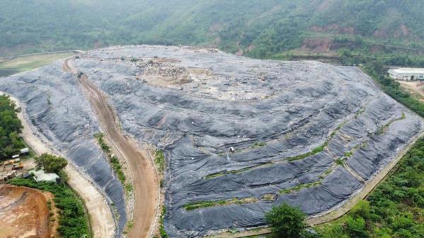Liên tục quan trắc tìm nguyên nhân mùi hôi lan rộng quanh bãi rác Khánh Sơn