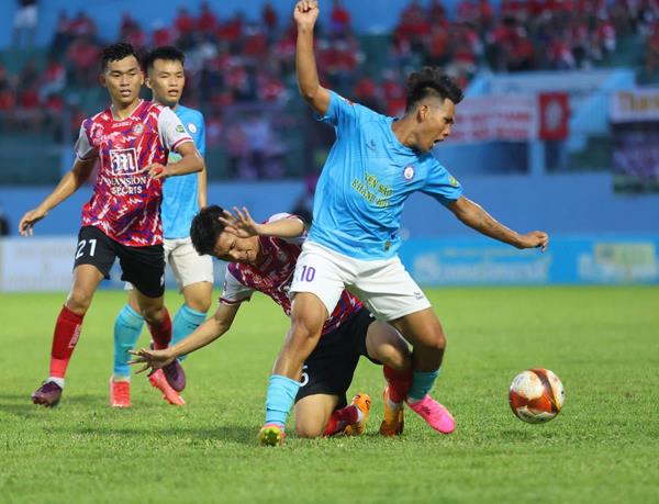 Từ cảm xúc những đứa con của bầu Đức