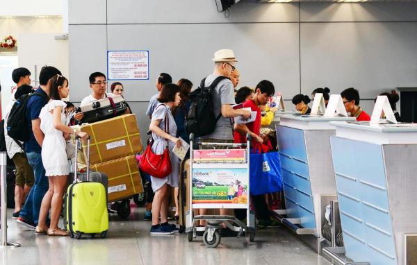 Một chuyến bay cất cánh từ Đà Nẵng bị trễ do hành khách tung tin có lựu đạn trong hành lý