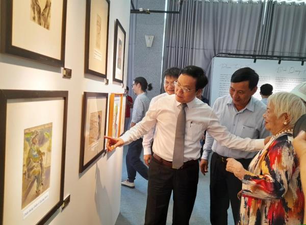 Bộ tranh Hồi sinh, chạm sâu trái tim