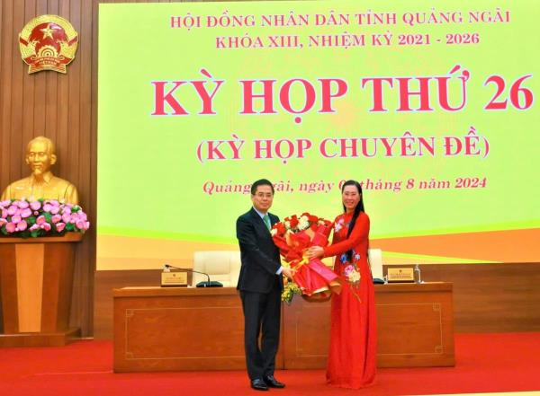 Ông Nguyễn Hoàng Giang được bầu giữ chức Chủ tịch UBND tỉnh Quảng Ngãi