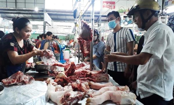 Xử lý nghiêm các trường hợp buôn bán thịt lợn không đảm bảo VSATTP