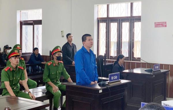 Kẻ giết anh trai lãnh án 17 năm tù