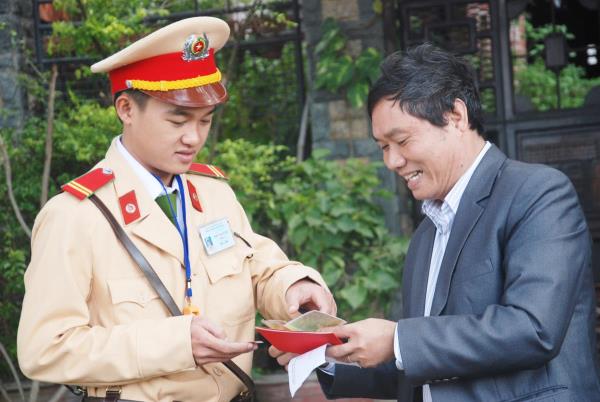 Bài 6: Thương hiệu Cảnh sát giao thông Đà Nẵng