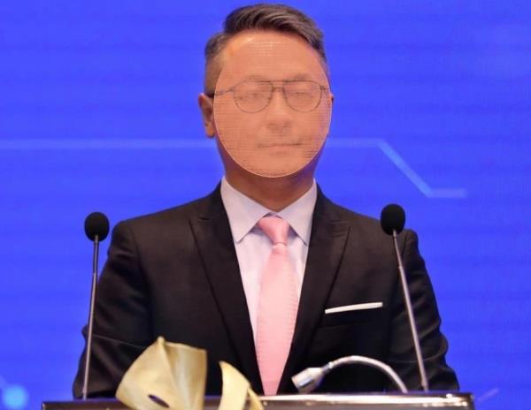 Hai bị can ngoại quốc đang bị truy nã đã tiếp tay Trương Mỹ Lan tuồn tiền qua biên giới như thế nào?