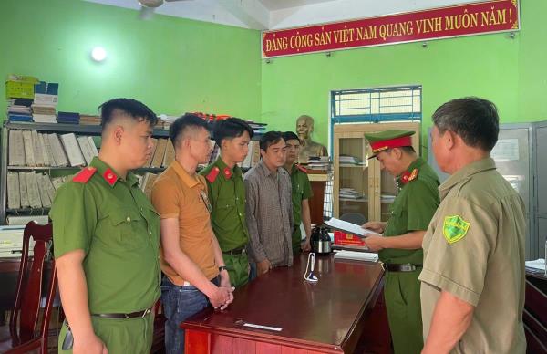 Xộ khám vì lừa chạy án