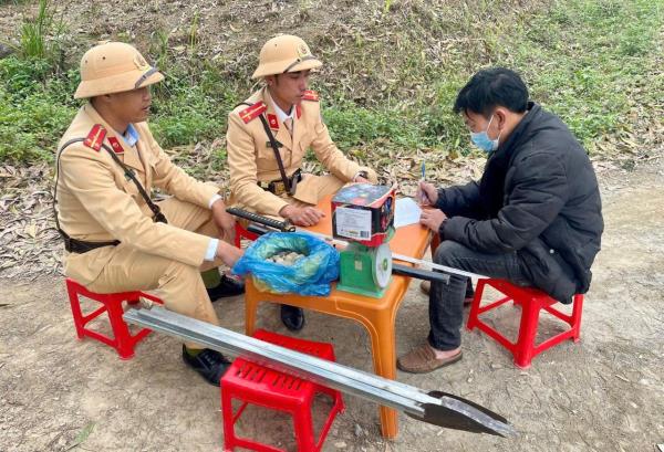 Nhặt phải của nợ