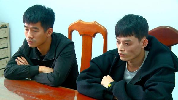 Tú ông lộ diện