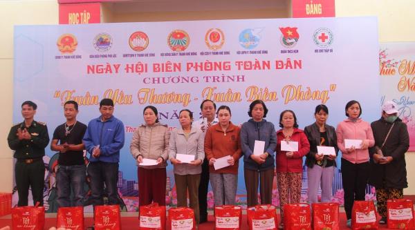 Ấm áp Chương trình Xuân yêu thương-Xuân Biên phòng.