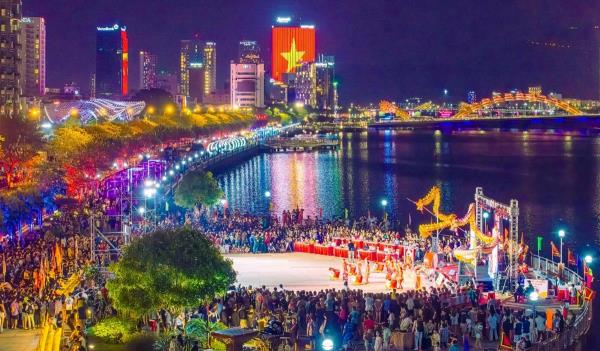 Nỗ lực tạo sức bật cùng thành phố phát triển bứt phá