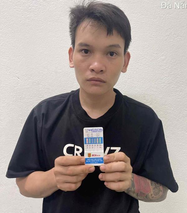 Phu đá nấp trong phòng trọ