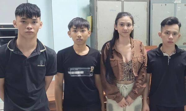 Khởi tố cô gái 9X cùng nhóm thiếu niên chém người vì mâu thuẫn