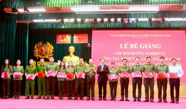 Trách nhiệm, công tâm trong thực thi nhiệm vụ người gác cửa về kỷ luật của Đảng