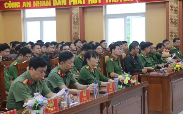 Khai giảng huấn luyện Tiểu đoàn Cảnh sát cơ động dự bị chiến đấu năm 2025