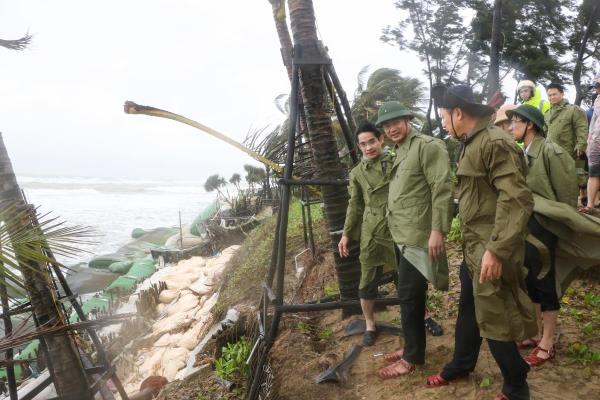Bảo đảm an toàn tối đa cho người dân, không được để ai bị mắc kẹt hay gặp nguy hiểm