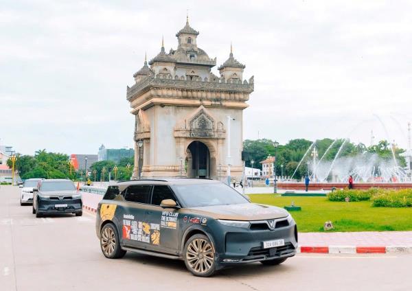 VinFast VF 9 qua chia sẻ của khách Việt: Khỏe như xe động cơ V8, nuôi dễ ngang xe hạng A