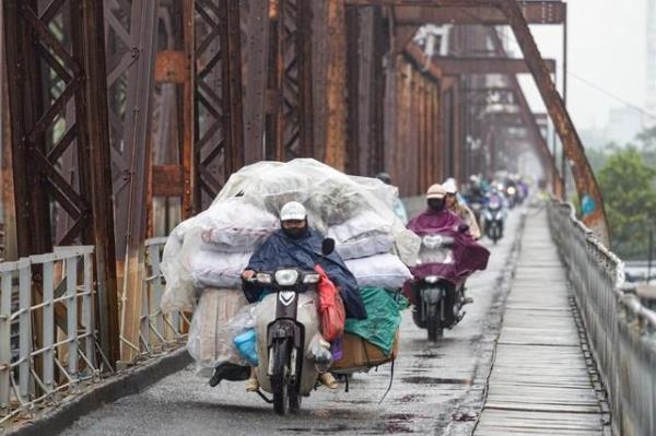 Miền Bắc rét buốt, miền Trung mưa nhiều, Biển Đông vẫn còn 1-2 cơn bão trong tháng tới