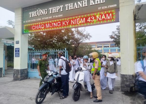 Chung tay xây dựng Cổng trường bình yên