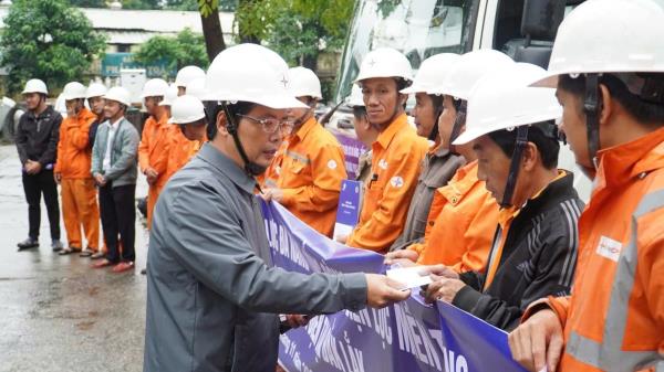 Đội xung kích PC Đà Nẵng lên đường hỗ trợ khắc phục lưới điện tại tỉnh Đắk Lắk