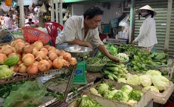 Tăng cường kiểm soát thị trường, ngăn chặn đầu cơ, tăng giá trong mưa lũ