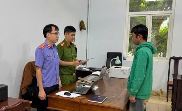 Tức nước vỡ bờ