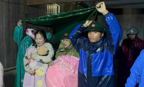 Di dời 39 hộ dân khu vực có nguy cơ sạt lở tại xã Hùng Sơn