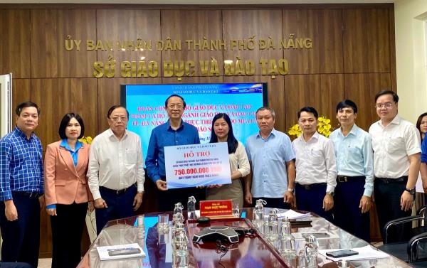 Bộ GDĐT hỗ trợ Đà Nẵng khắc phục thiệt hại sau mưa lũ