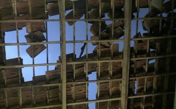 Lốc xoáy tốc mái 20 ngôi nhà ở Quảng Ngãi