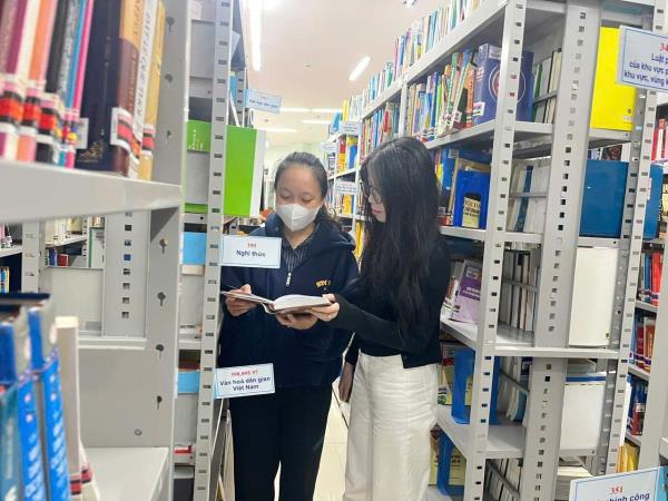 Xây dựng không gian tri thức mở từ quá trình hiện đại hóa thư viện công cộng