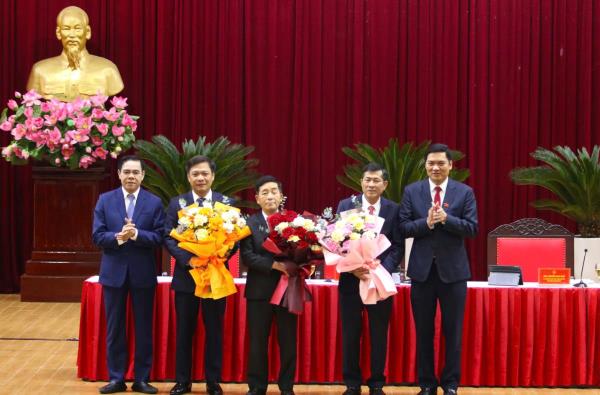 Giám đốc Sở GDĐT được bầu giữ chức Phó Chủ tịch UBND tỉnh Nghệ An