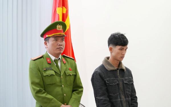 Xộ khám vì không chịu cai nghiện