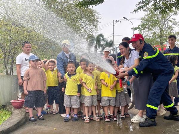 Người dân Đà Nẵng hào hứng tham gia thực hành PCCC  CNCH