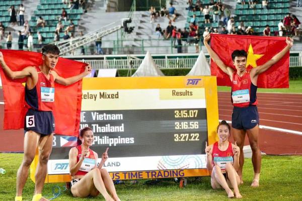 Những gương mặt vàng trên đường chạy