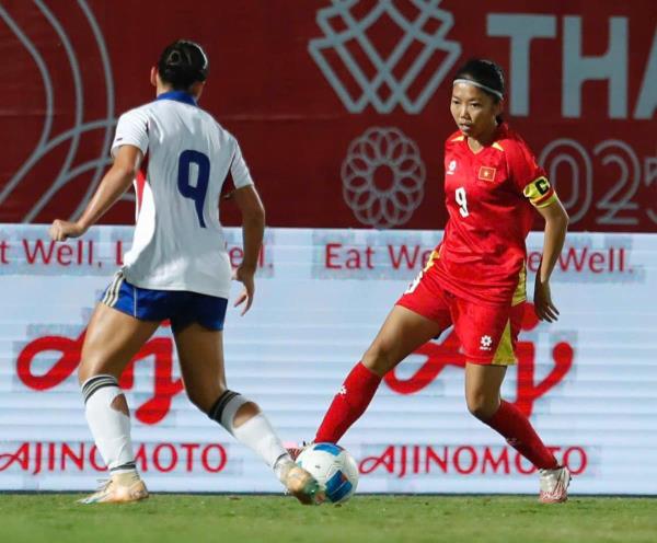 Huỳnh Như úp mở chia tay