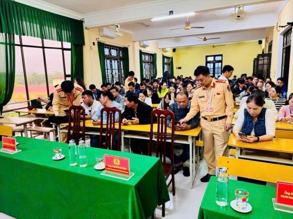 Đẩy mạnh chuyển đổi số trong sát hạch, cấp đổi giấy phép lái xe