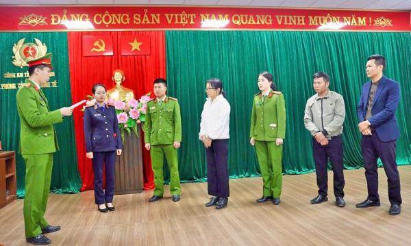 Nhận hối lộ 4,3 tỉ đồng từ doanh nghiệp, 2 cán bộ thuế bị bắt giữ