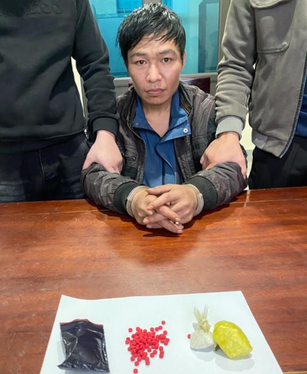 Trốn nã tiếp tục đi buôn ma túy