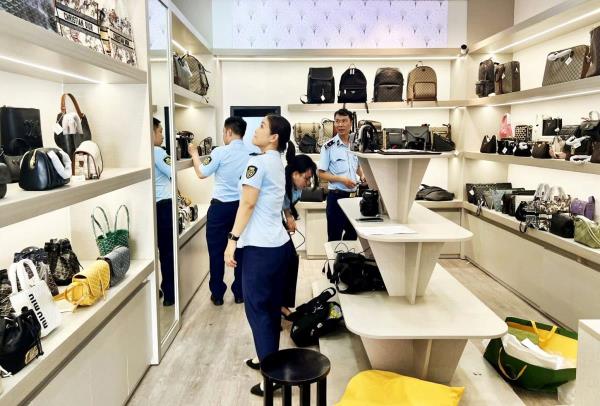 Đừng tiếp tay cho hàng hiệu giá rẻ