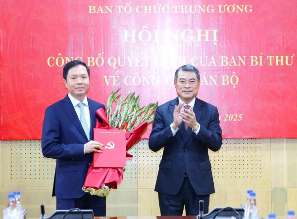 Công bố quyết định của Ban Bí thư về công tác cán bộ