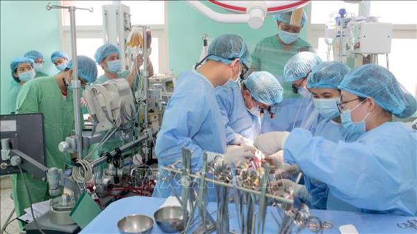Bệnh viện Trung ương Huế thực hiện thành công đồng loạt các ca ghép phức tạp