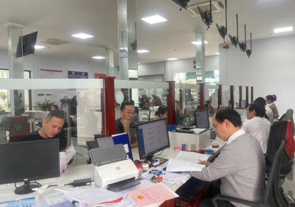 Điểm tựa cho người lao động