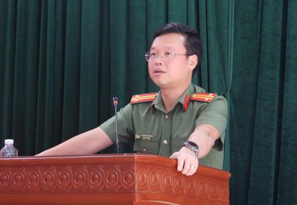 Quan tâm tham mưu đầu tư cho lực lượng Công an cấp xã, các đơn vị trực tiếp đấu tranh phòng, chống tội phạm