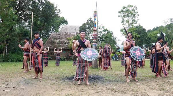 Đà Nẵng tham gia hoạt động  Đại đoàn kết - tinh hoa văn hóa các dân tộc Việt Nam tại Làng Văn hóa - Du lịch các dân tộc Việt Nam