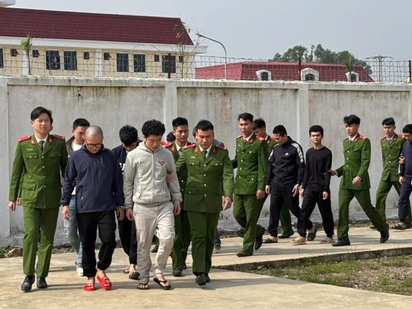 Triệt phá đường dây lừa đảo xuyên quốc gia do người Việt Nam cầm đầu