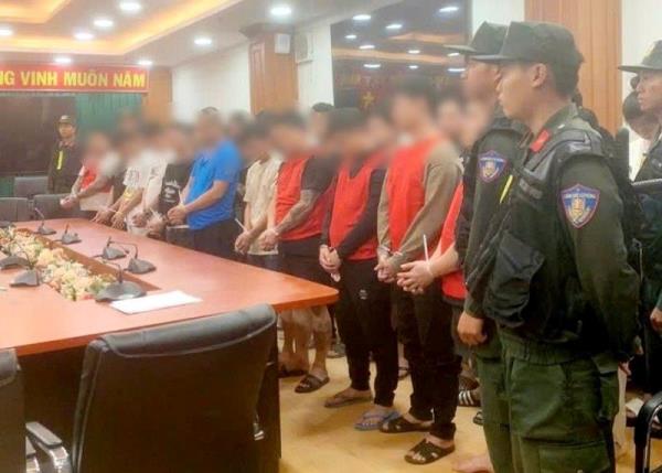 Triệt phá ổ nhóm lừa đảo tại Campuchia mạo danh Vingroup, Doji để lừa người Việt