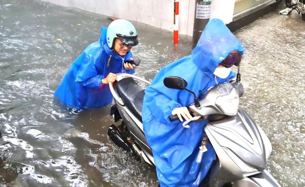 Hệ thống thoát nước của Đà Nẵng chưa đáp ứng khả năng chống ngập khi mưa lớn bất thường