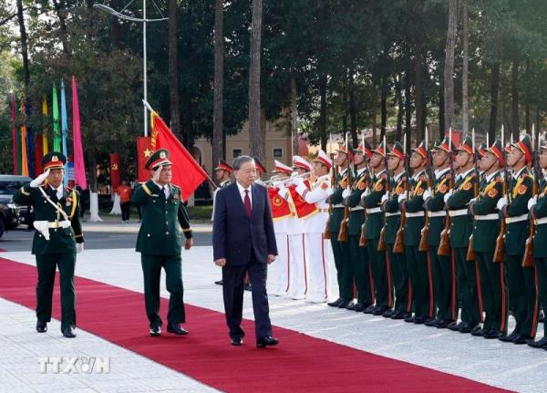 Xây dựng lực lượng vũ trang Quân khu 9 cách mạng, chính quy, tinh nhuệ, hiện đại