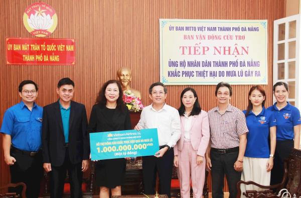 Vietnam Airlines ủng hộ 1 tỷ đồng cho người dân Đà Nẵng bị thiên tai
