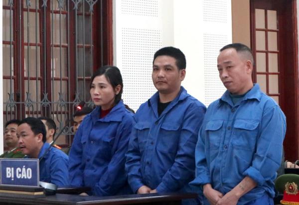 Nối gót chồng hờ vào tù vì ma túy