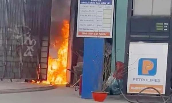 Bà hỏa xông đất cây xăng